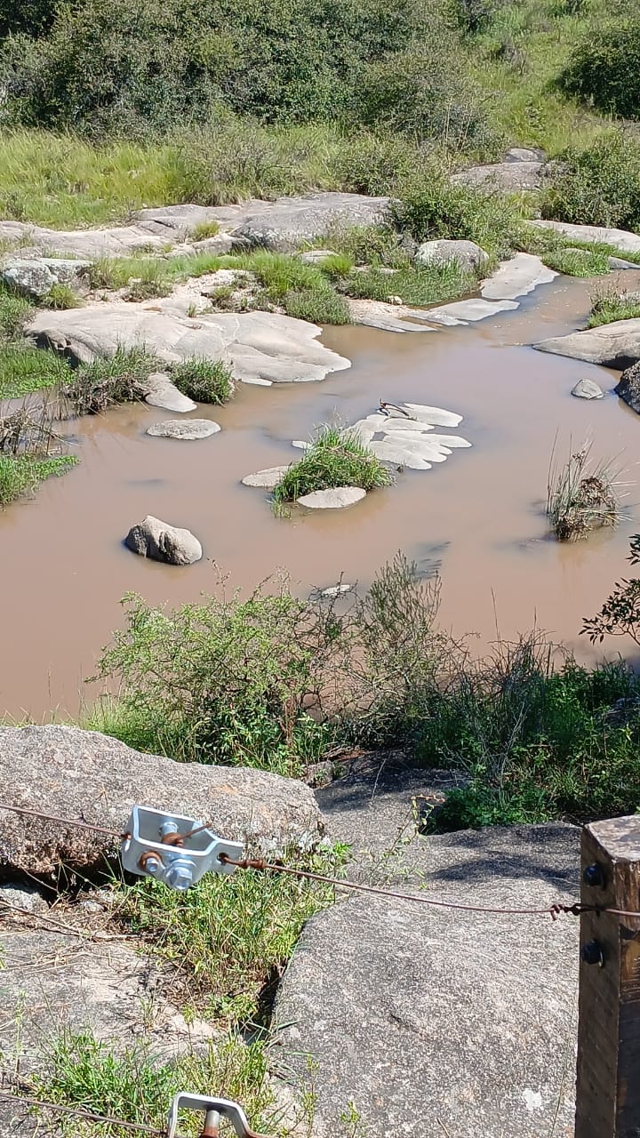 Preocupación vecinal por la turbidez del arroyo Cristal, aparentemente, debido a las obras en la ruta 28